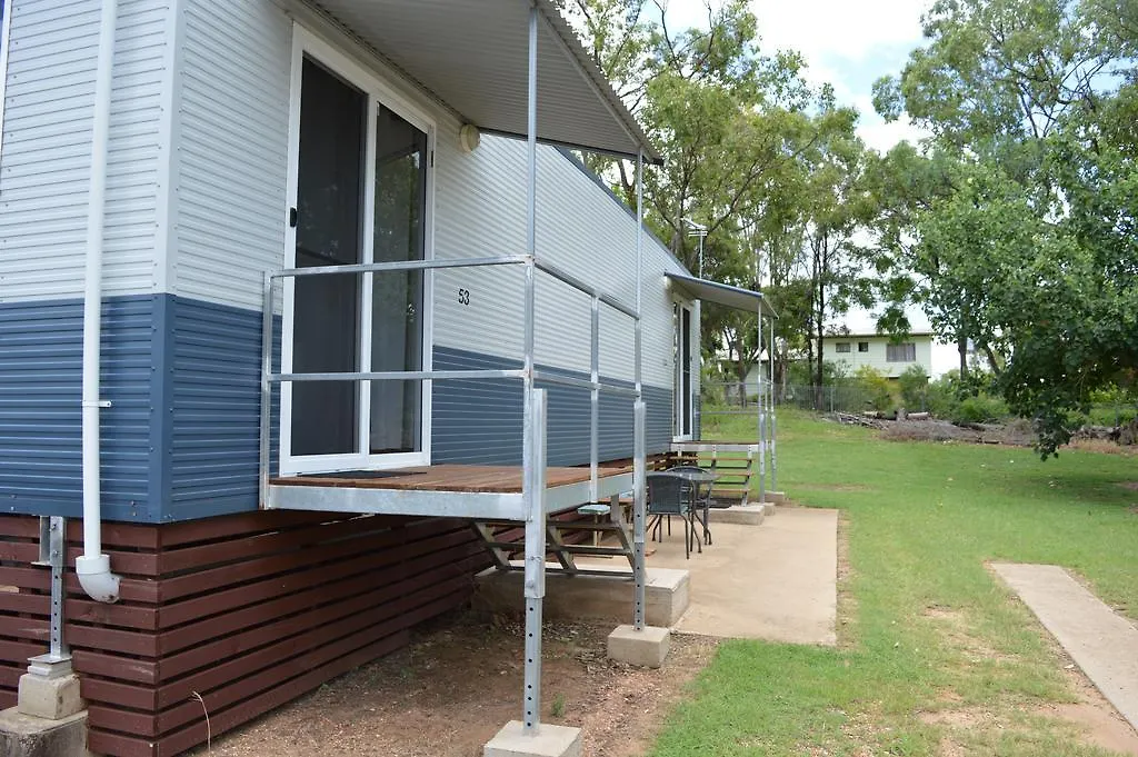 Clermont Caravan Park Hotel