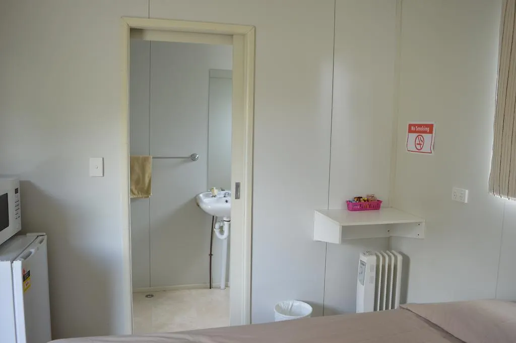 Clermont Caravan Park Hotell 0*,